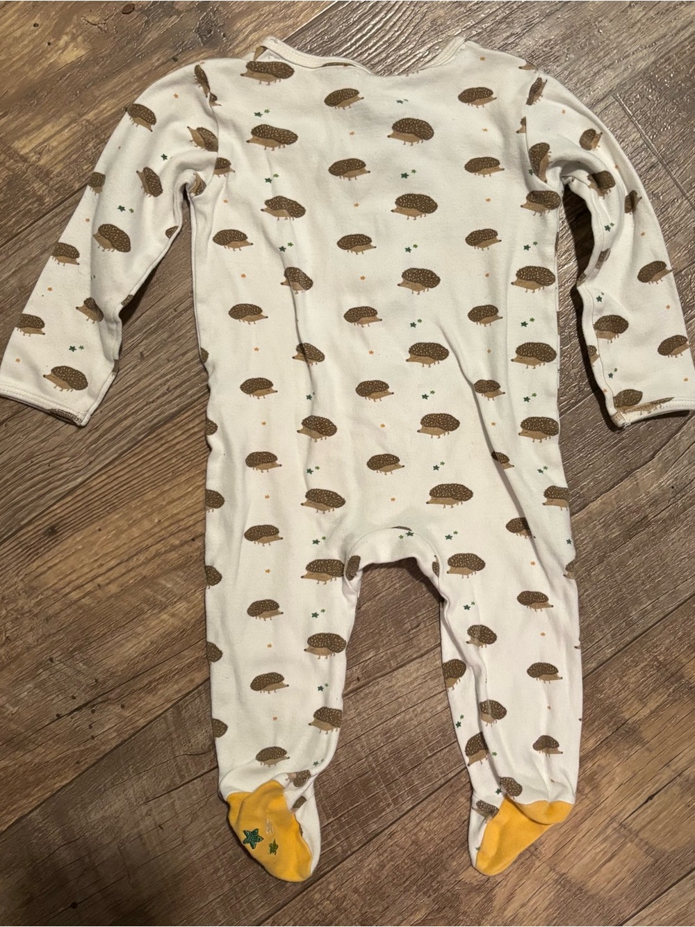 Magnetic Me Organic Cotton Hedgehog Footed Sleeper 6-9M - Picture 2 of 4